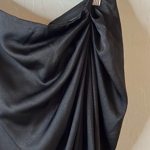 SHEIN Curve Black side slit skirt with back zipper gathered slinky material 0X - Picture 3 of 13